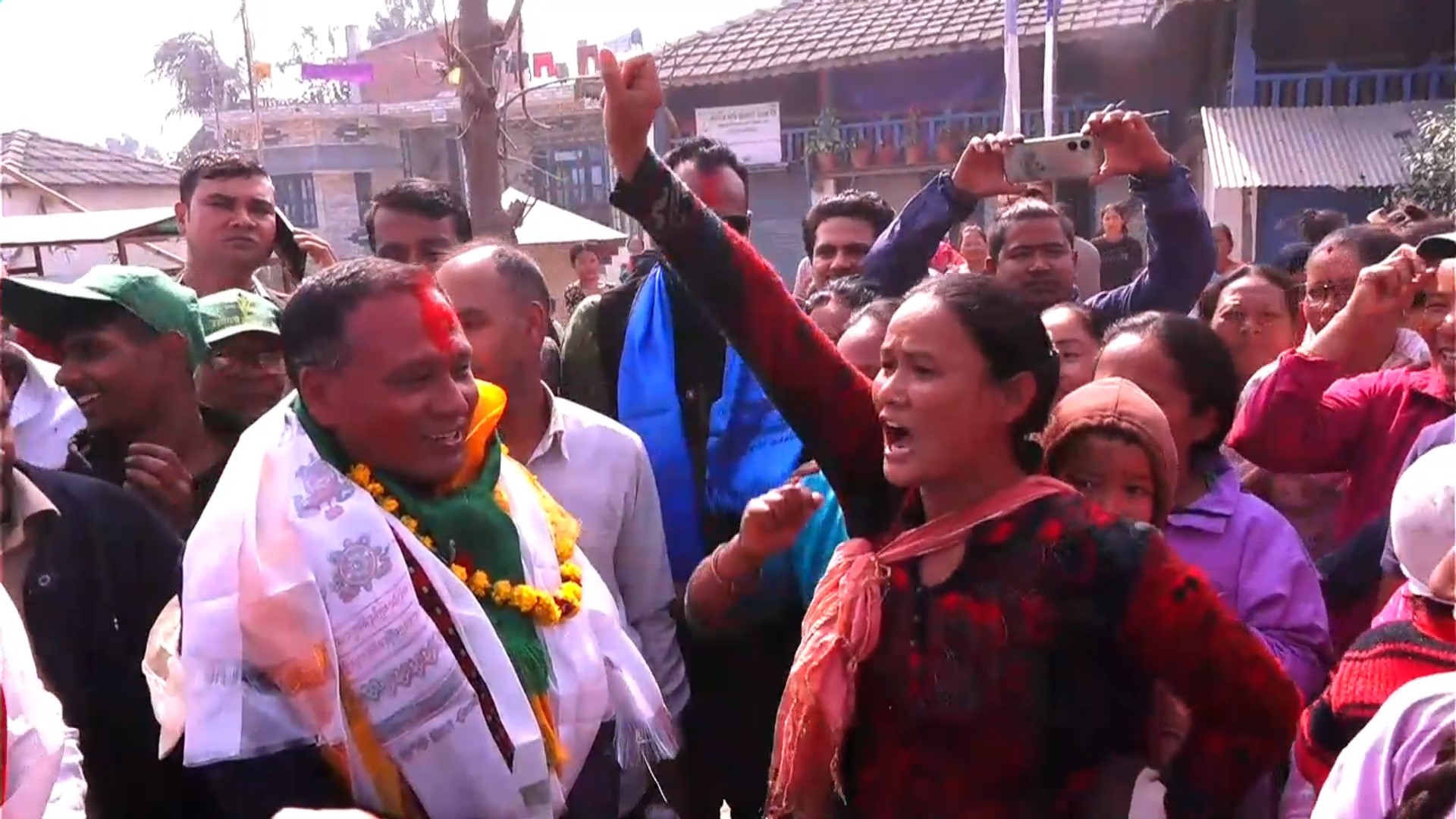 बारा पुगे कुलमाान  घिसिङ, चुनावी अभियान तीव्र बनाउँदै उज्यालो नेपाल